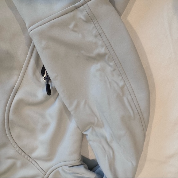 Cabela's Light Gray Cold Weather Windstopper Jacket, Size Small *flaw - Picture 14 of 17